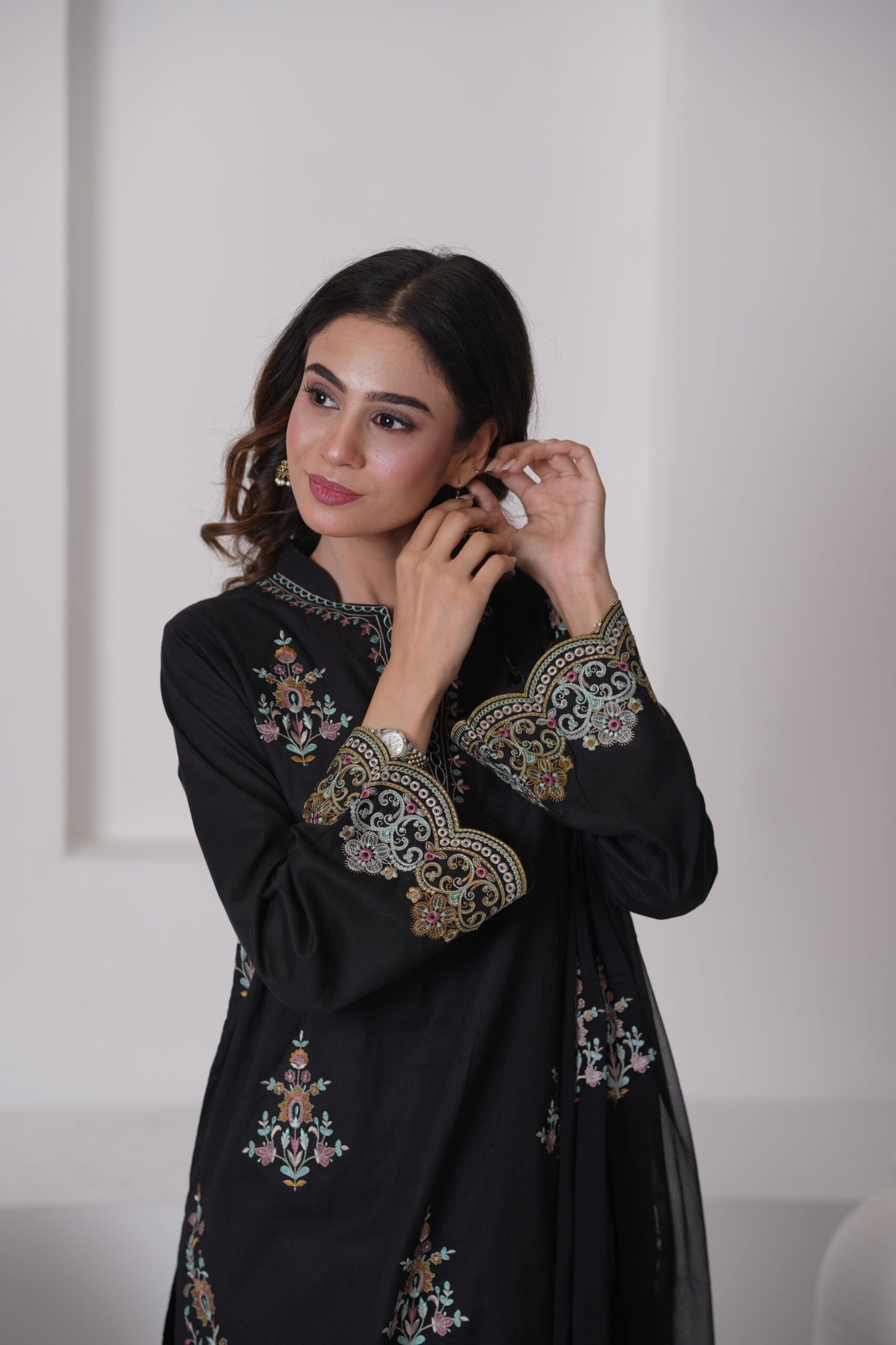 Black Aura Cotton Embroidered Dress with Chiffon Dupatta – Luxury Pakistani Designer Wear | Sadia Seema - Image 14