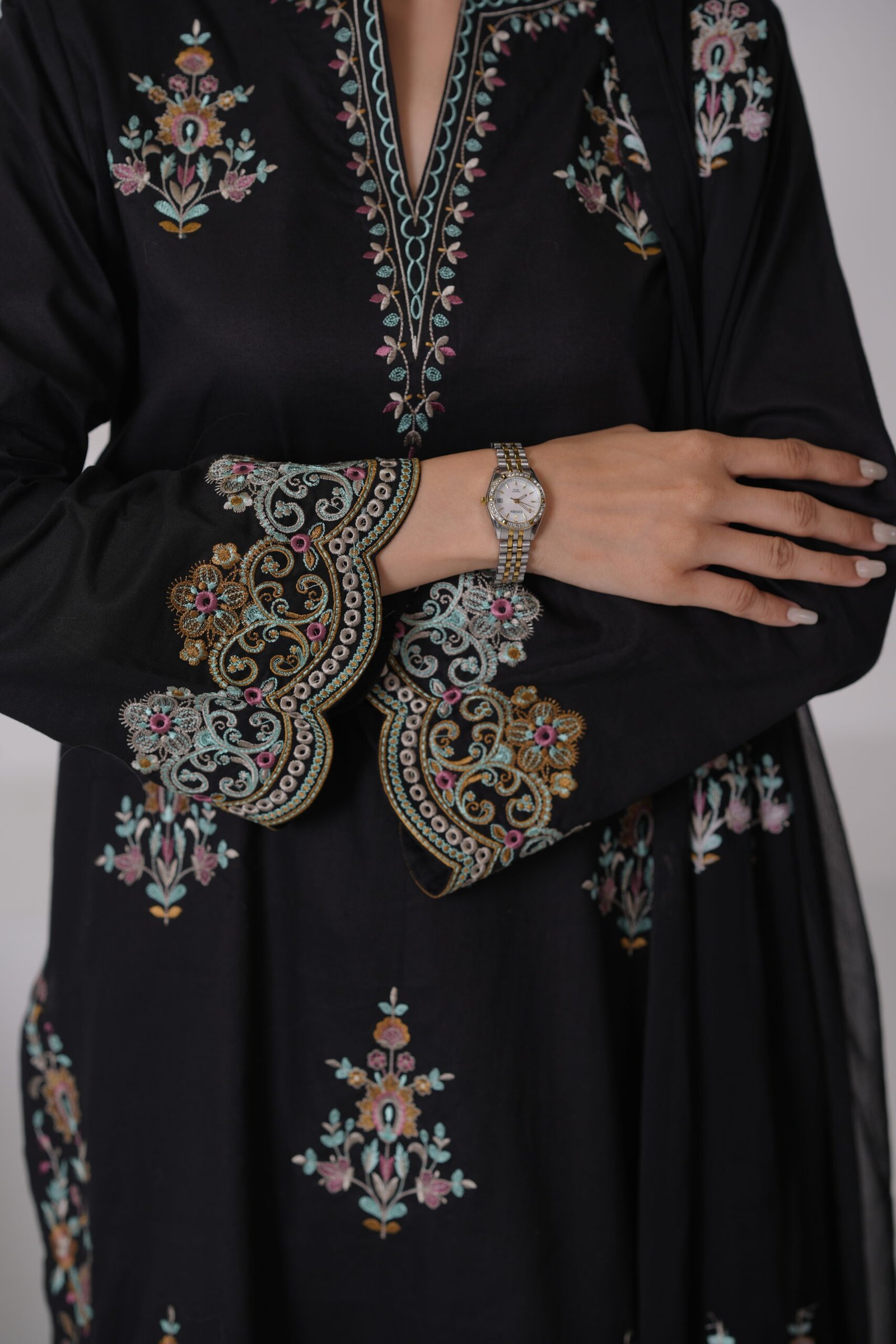 Black Aura Cotton Embroidered Dress with Chiffon Dupatta – Luxury Pakistani Designer Wear | Sadia Seema - Image 10