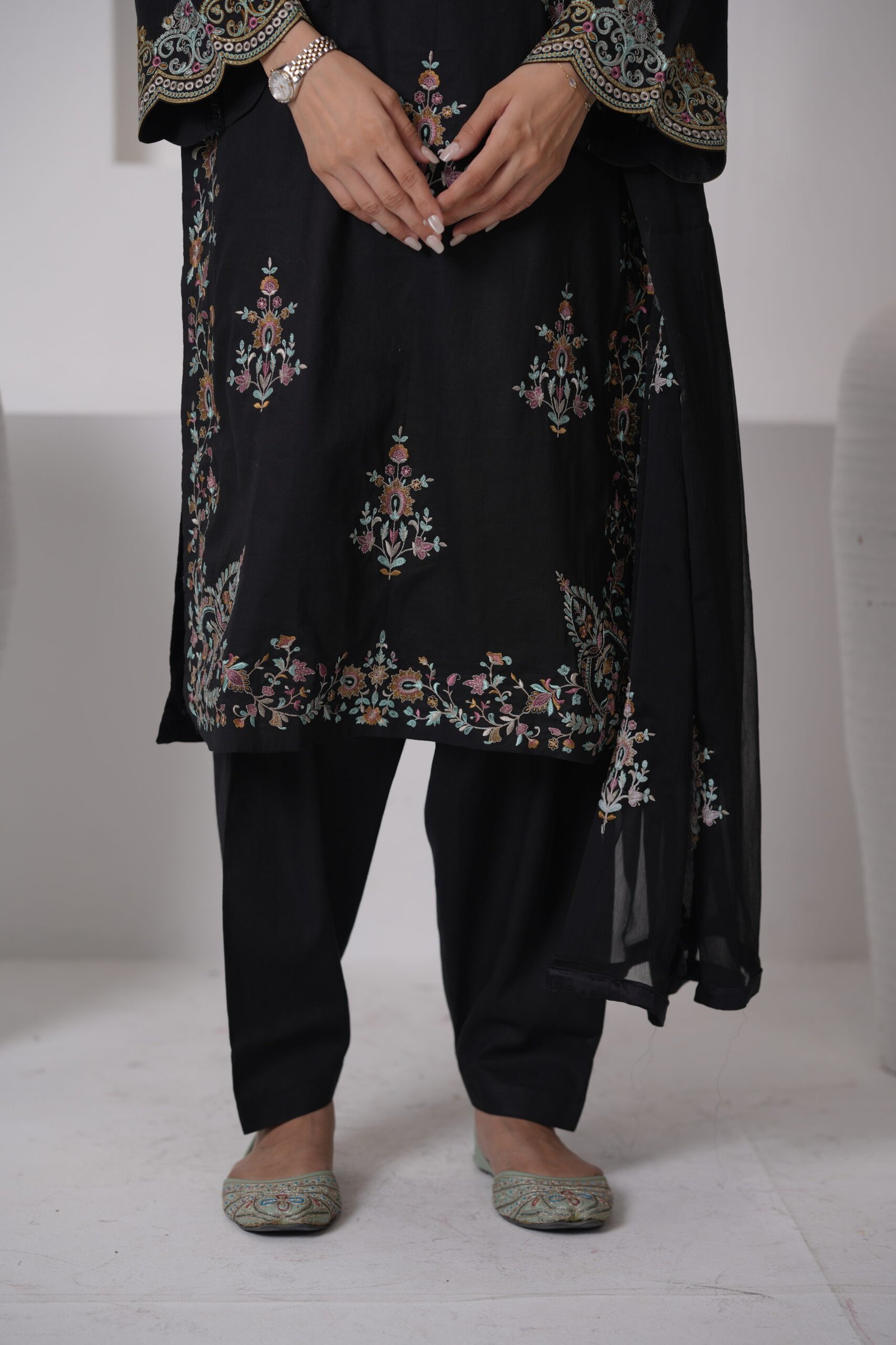 Black Aura Cotton Embroidered Dress with Chiffon Dupatta – Luxury Pakistani Designer Wear | Sadia Seema - Image 7